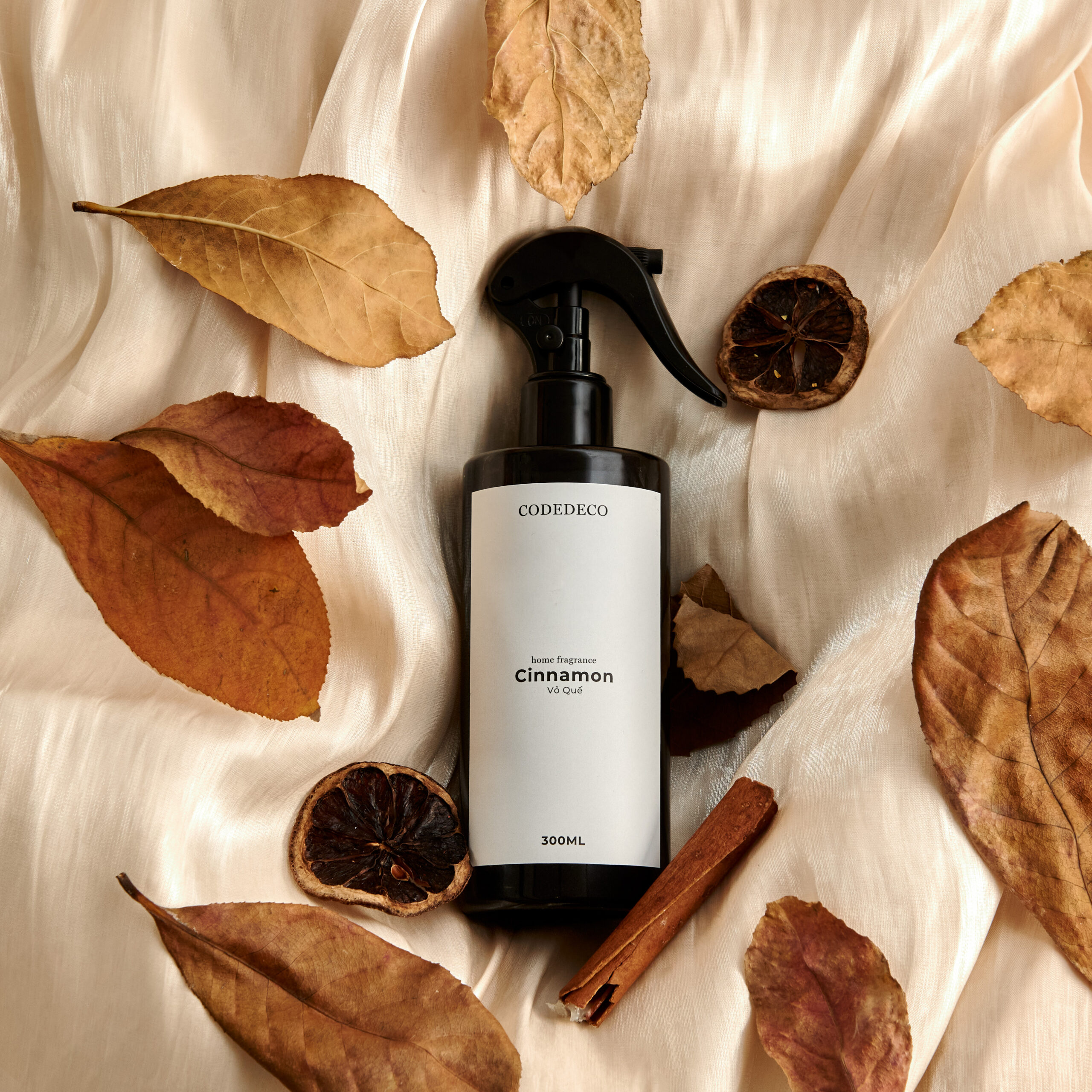 xịt phòng 300ml quế